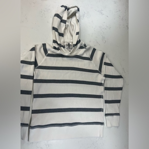 Express White and Gray Striped Men's Shirt - Picture 6 of 9